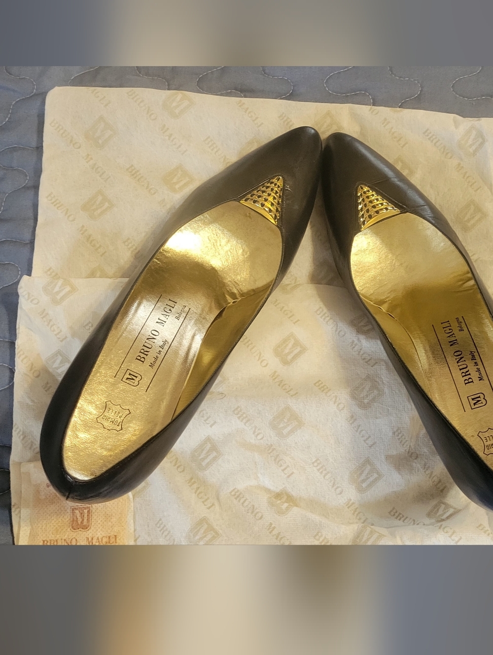 Bruno Magli Ink Blue 100% Leather Pointed Toe Pumps with Gold Accent Piece